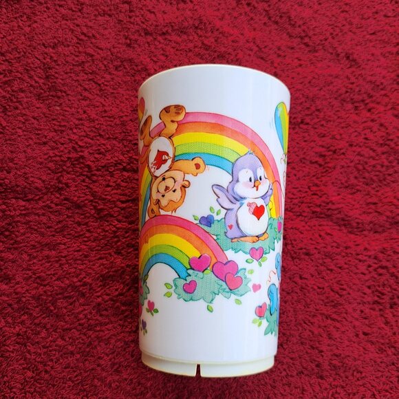 2 Vtg 1985 Care Bears Deka Plastic Cups/Tumbler, Care Bear Cousins Rainbow Cup. - Picture 12 of 13